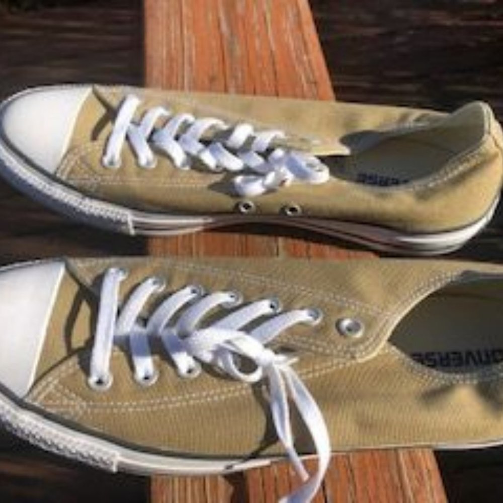 Converse - Chuck Taylor - Two Tone Color Green & White - Size 11.5